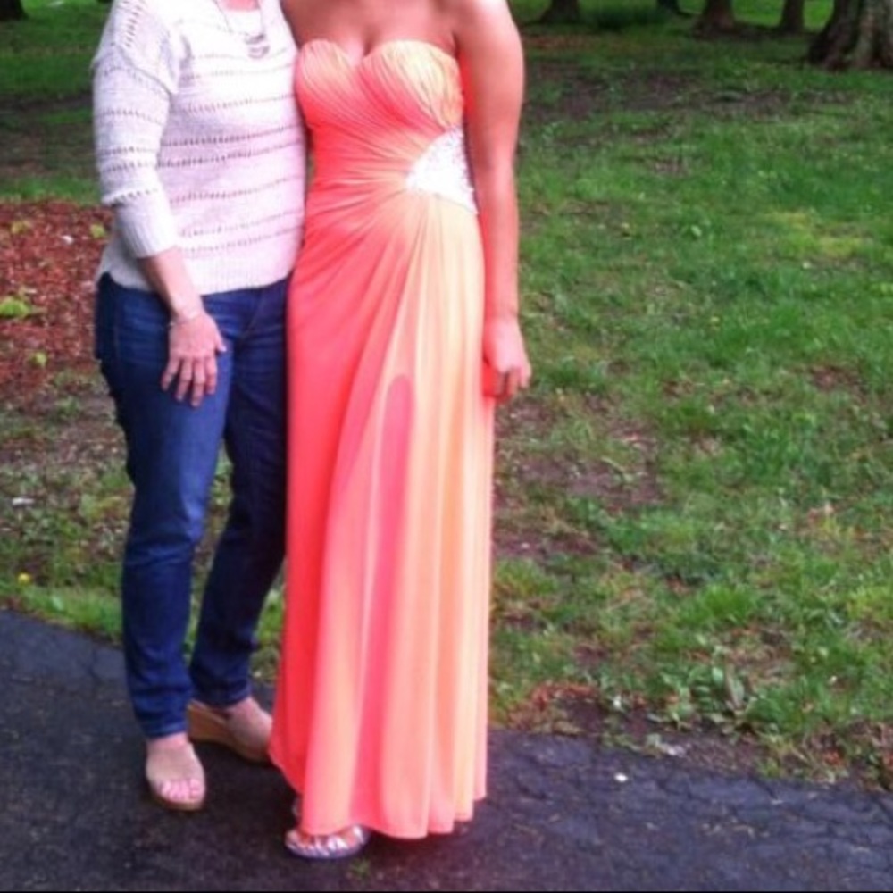 Prom dress - Picture 5 of 5